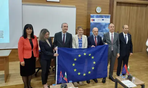 Учени от България и Турция проучиха водните екосистеми в трансграничния регион - 1