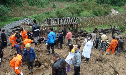 Свлачище погреба 18 деца в Китай /Обновена/ - 1