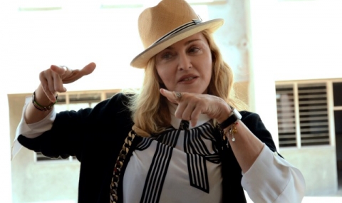 Мадона иска да осинови две деца от Малави - 1