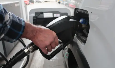 Ново поскъпване на дизела у нас: Цената скочи с 2 евроцента през почивните дни