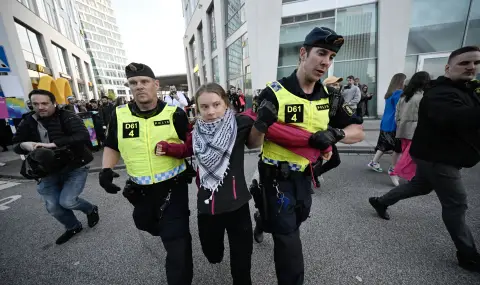 Арестуваха Грета Тунберг на пропалестински протест на "Евровизия" (ВИДЕО) - 1