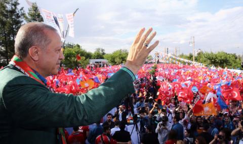 Ердоган отменя извънредното положение, ако го изберат - 1