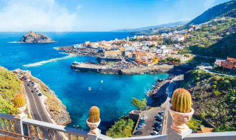 Канарски острови: Защо туризмът цъфти, а хората са недоволни - 1
