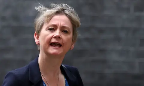 Лондон: НАТО трябва да удвои усилията за защита на Арктика от руска агресия