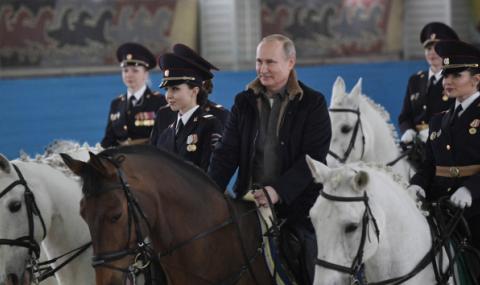 Путин язди с жени - полицайки - 1