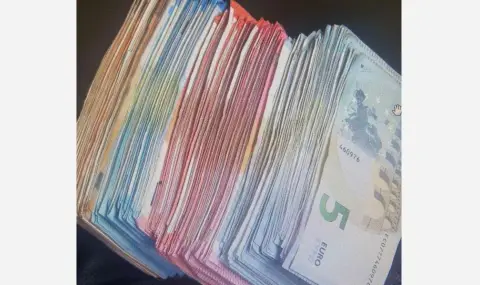 A municipal councilor from Razlog and a member of the electoral commission were arrested for buying votes  - 1