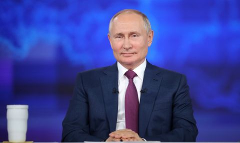 Путин благодари на жените, които гладят ризите му - 1