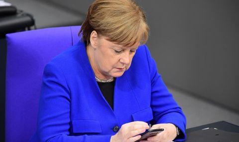 Рейтингът на Меркел се срина рекордно - 1