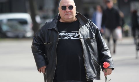 Фънки: И без това всички ще пукнем, по-добре да се ваксинираме - 1