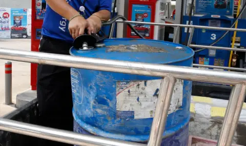 САЩ усилено се запасяват с петрол - 1