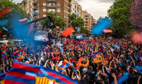 Големи празненства заляха улиците на Барселона (ВИДЕО) - 1