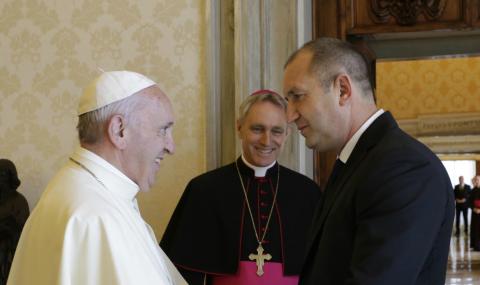 Радев: Папа Франциск ни отдаде признание - 1