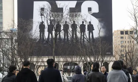 K-pop групата BTS издаде нов албум преди голямото си завръщане на сцената - 1