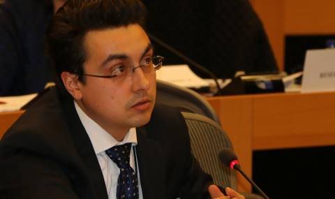 Неков: 1,5% земеделци обработват 82% земя - 1