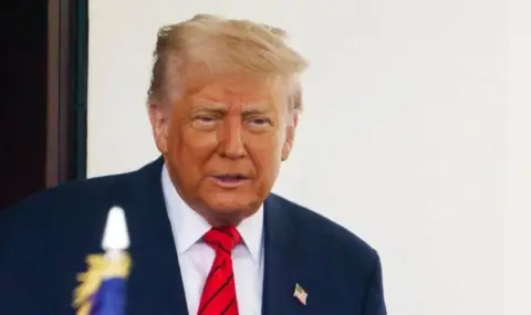 Тръмп обявява първата сделка с "голяма и уважавана страна" след налагането на митата - вероятно Великобритания - 1