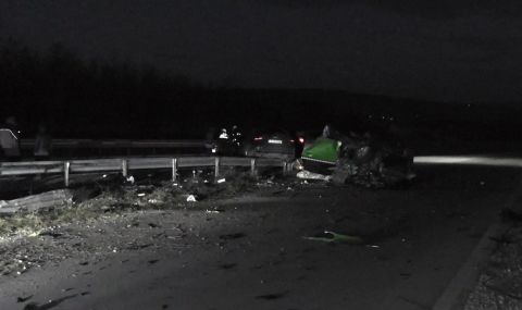Майка и децата ѝ пострадаха в пътен инцидент край Айтос - 1