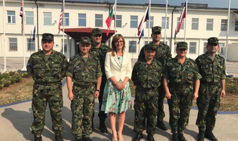 НАТО и EUFOR в Босна и Херцеговина посрещнаха Захариева с военни почести - 1