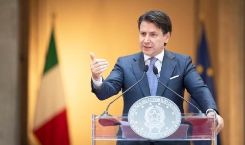 Премиерът на Италия на разпит пред прокурори - 1