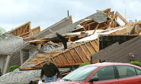 Торнадо в Айова: Петима души загинаха, а 35 бяха ранени - 1
