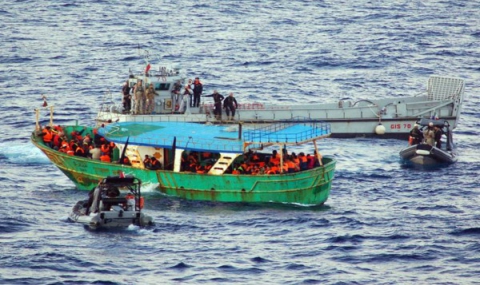 730 емигранти спасени край Италия - 1