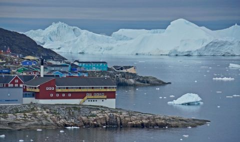 Невиждано събитие: Дъжд върху ледената покривка на Гренландия! - 1