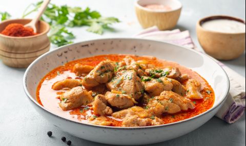 Рецепта на деня: Пиле паприкаш - 1