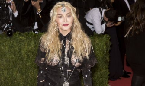 На 64 г. Мадона все още се учи как да бъде добра майка - 1
