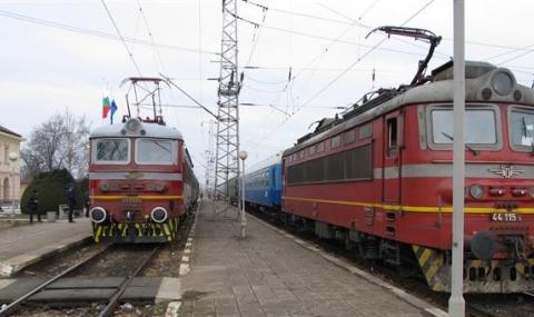 Дерайлира влакът Мездра-Враца - 1