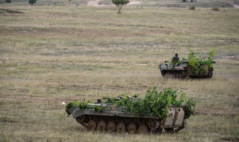 Директно към фронтовата линия! Чехия и Дания дават на Киев още танкове  - 1