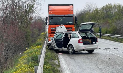 Двама румънци загинаха в зверска катастрофа на пътя Русе - Бяла - 1