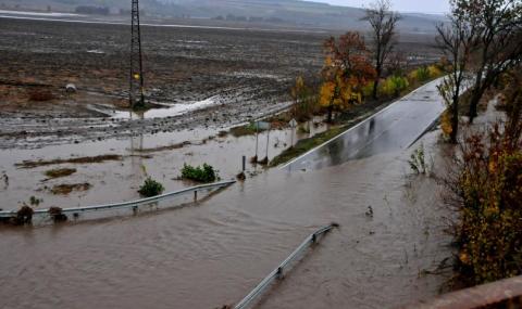 ЕК отпуска 2,2 млн. евро за наводненията в Бургаско - 1