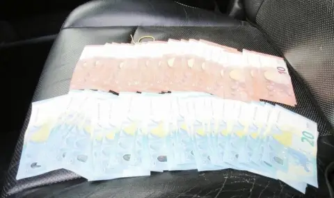 Пари и списъци с имена са открити в колата на кандидат-депутат