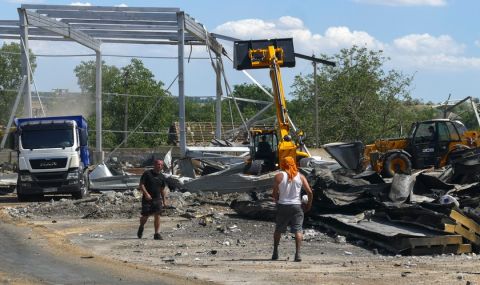 Взривиха склад за боеприпаси - 1
