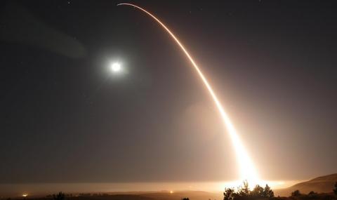 Пентагонът тества междуконтинентална ракета от бъдещето (ВИДЕО) - 1