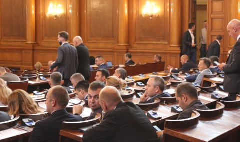 Депутатите приеха на второ четене държавния бюджет за 2023 г. - 1