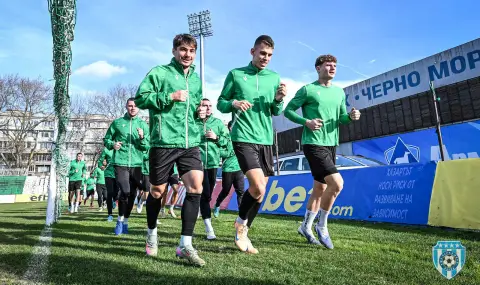 Черно море стартира подготовка с 29 футболисти - 1