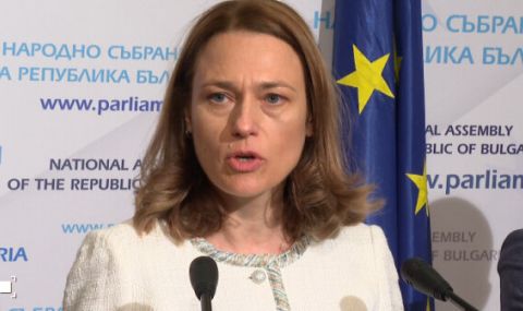 Ива Митева: Кое приехме от първи ден, което да не е противоконституционно? Мачкаме законите ежедневно  - 1