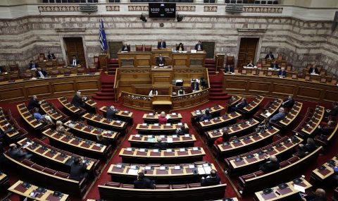 Гърция прие трудовия закон - 1