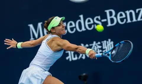 Виктория Томова с летящ старт на турнира в Оейраш - 1