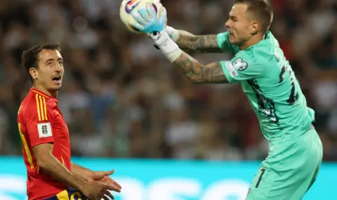 Левски застана зад Светослав Вуцов: Подкрепа за младия вратар след решението му да напусне националния отбор - 1