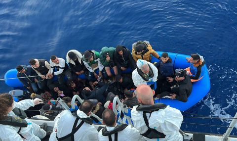 АНСА: Напливът на мигранти в Лампедуза продължава - 1