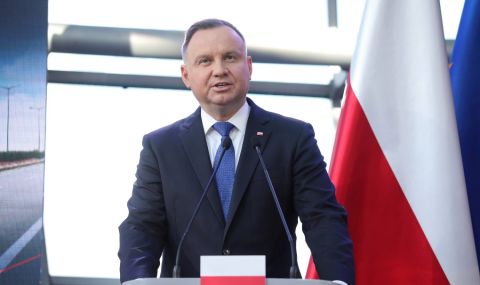 Полският президент не е доволен, че се водят телефонни разговори с Путин - 1