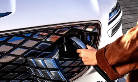 Атаката на Тръмп срещу зарядните станции за електромобили търпи сериозен неуспех - 1