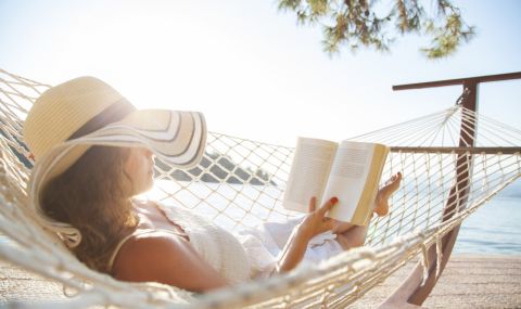 Търсите си книга за лятото? Ето 10 изгряващи европейски писатели, които да прочетете - 1