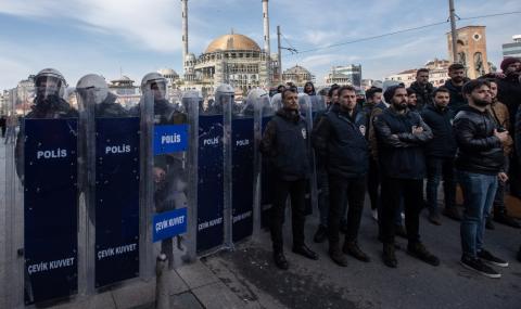 Турските служби арестуваха над 700 души - 1