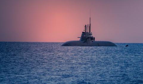 Британска подводница ще държи Русия „под око” - 1