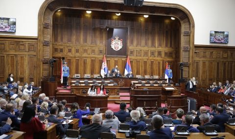 Смяната на властта в Белград тече с пълна сила - 1