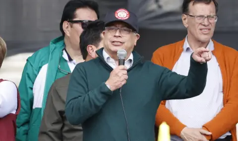 Колумбийският президент Густаво Петро отхвърли решението на САЩ да му отнемат визата - 1