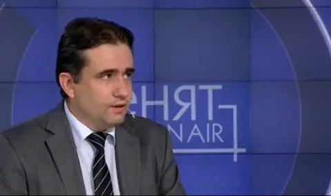Божанов: Заради липсата на реформи и високия дефицит вървим към вдигане на данъците, по примера на Румъния