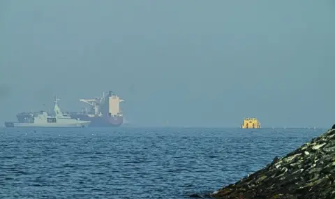 US suspends Project Freedom escort mission in Strait of Hormuz  - 1